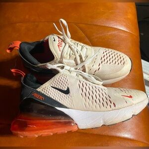 Nike Air Max 27c